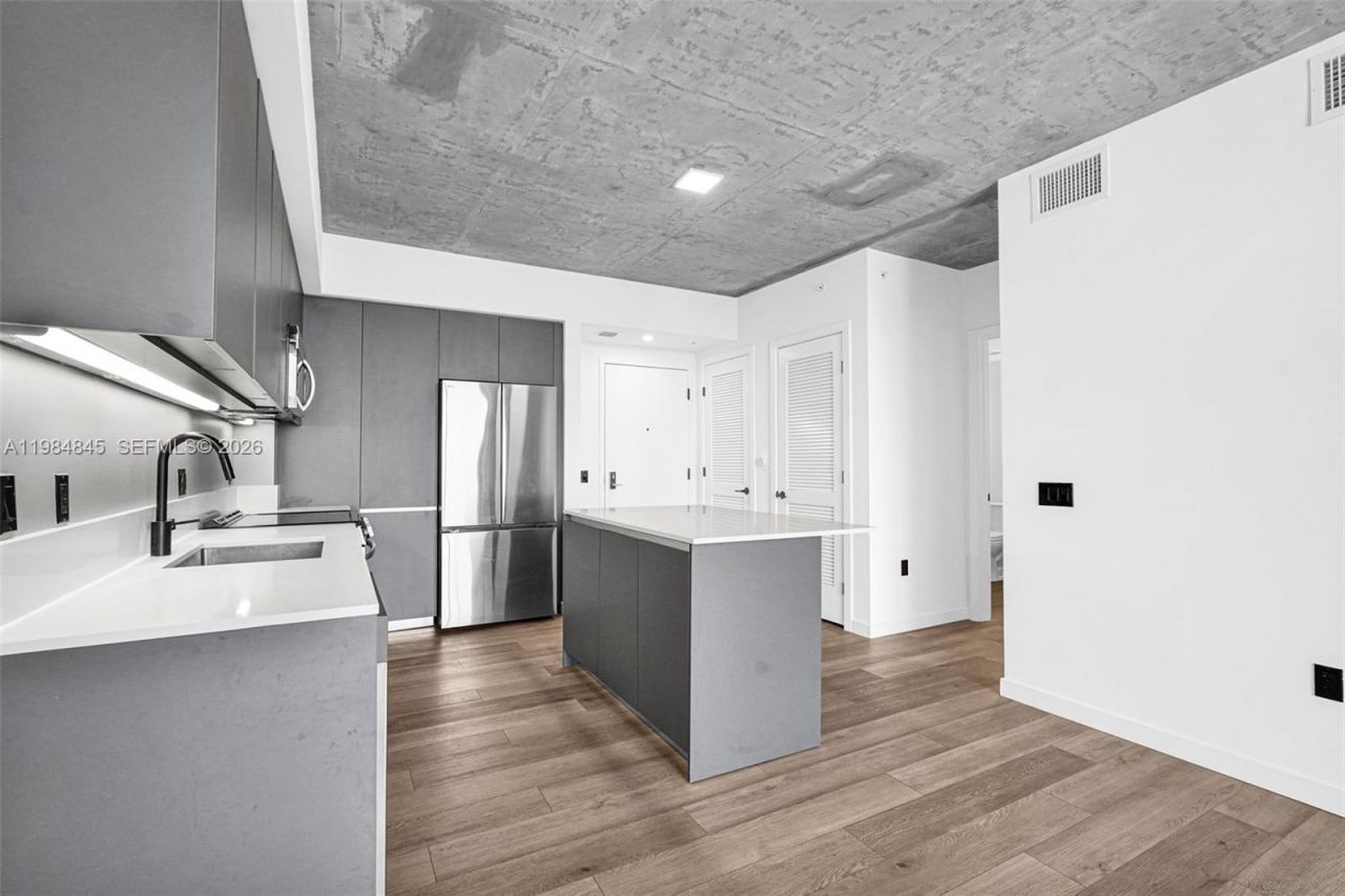 307 SW 5th St, Unit 2514, Fort Lauderdale, FL 33315 Photo