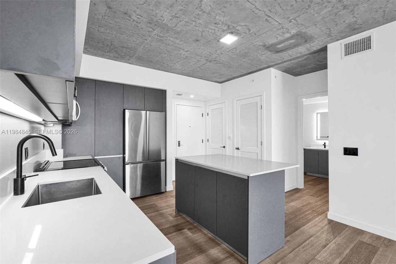 307 SW 5th St, Unit 2514, Fort Lauderdale, FL 33315 Photo