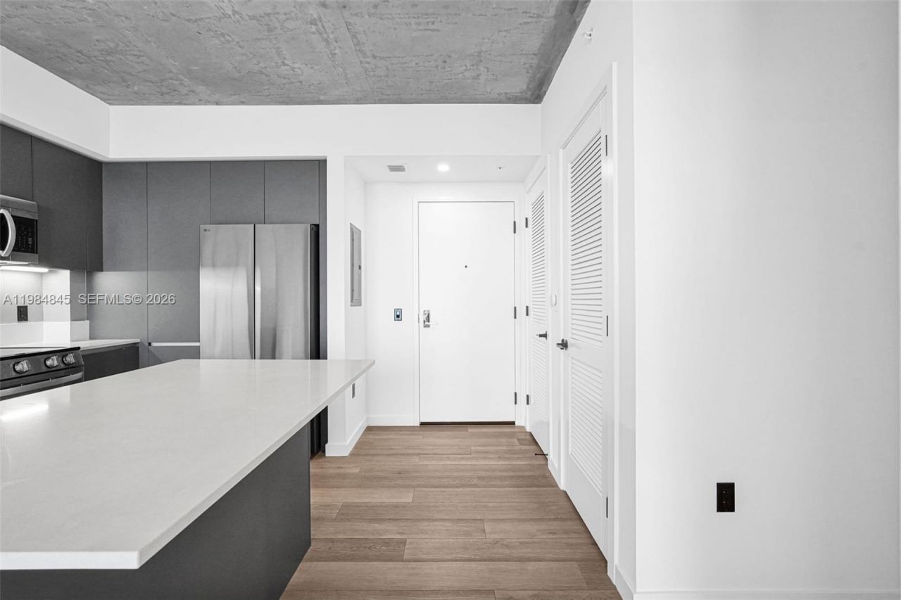 307 SW 5th St, Unit 2514, Fort Lauderdale, FL 33315 Photo