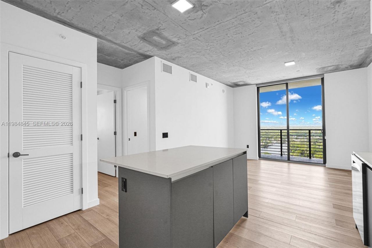 307 SW 5th St, Unit 2514, Fort Lauderdale, FL 33315 Photo