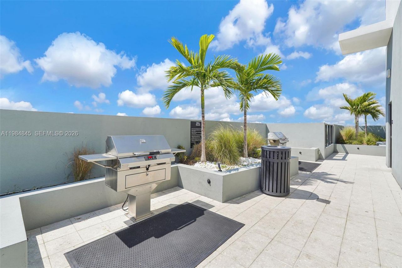 307 SW 5th St, Unit 2514, Fort Lauderdale, FL 33315 Photo