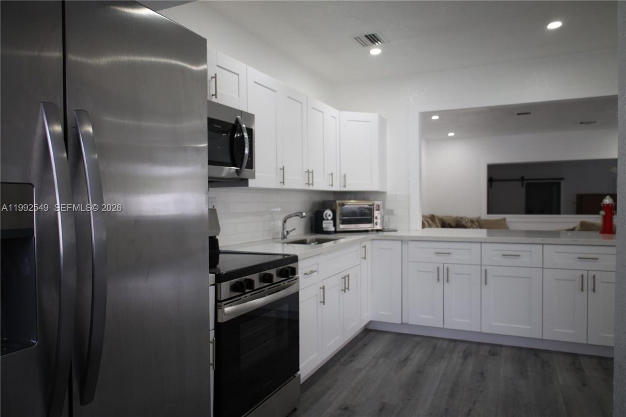 181 NE 121st St , North Miami, FL 33161 Photo