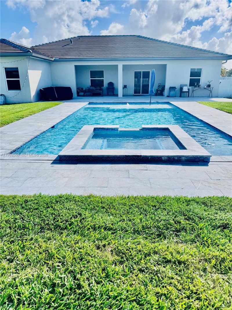 19303 SW 132nd Path, Miami, FL 33177 Photo