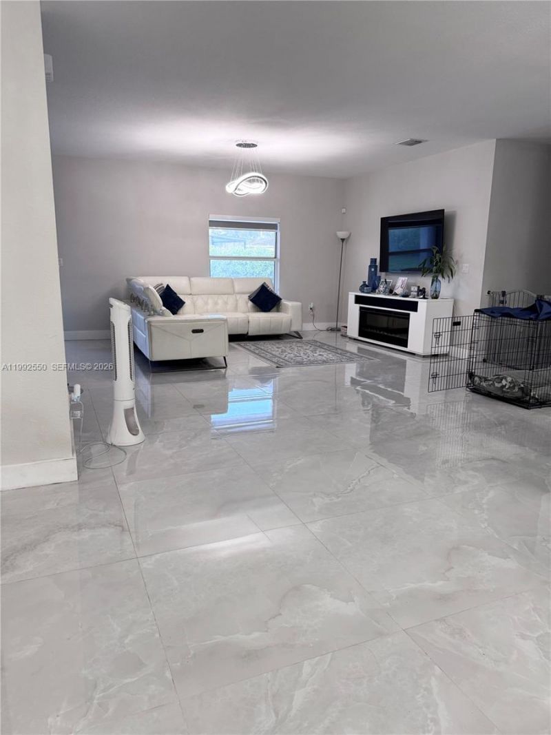 19303 SW 132nd Path, Miami, FL 33177 Photo