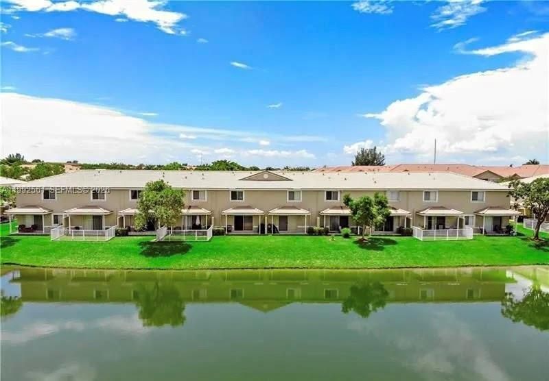 8989 Lancaster St , Tamarac, FL 33321 Photo