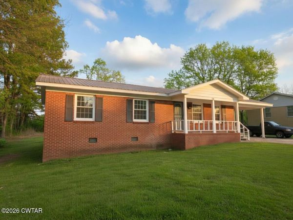 230 Roger Avenue , Bolivar, TN 38008