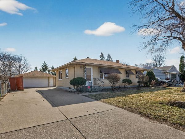 2724 Mcknight Road N, North Saint Paul, MN 55109