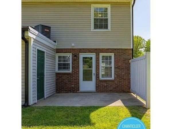 501 Greenbriar Road , Unit D, Greensboro, NC 27405