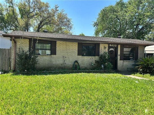 9433 E CLAIBORNE Parkway , Westwego, LA 70094