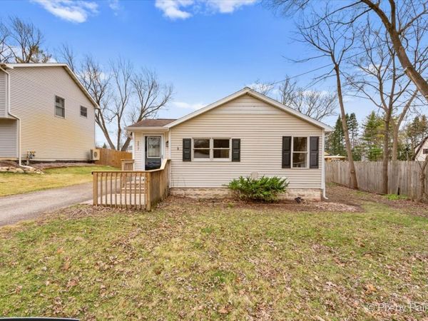 2617 W Emerald Court, McHenry, IL 60051