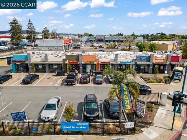 646 Hegenberger, Oakland, CA 95621