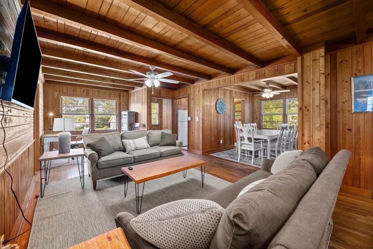 1505 Edge Dr. Photo 7