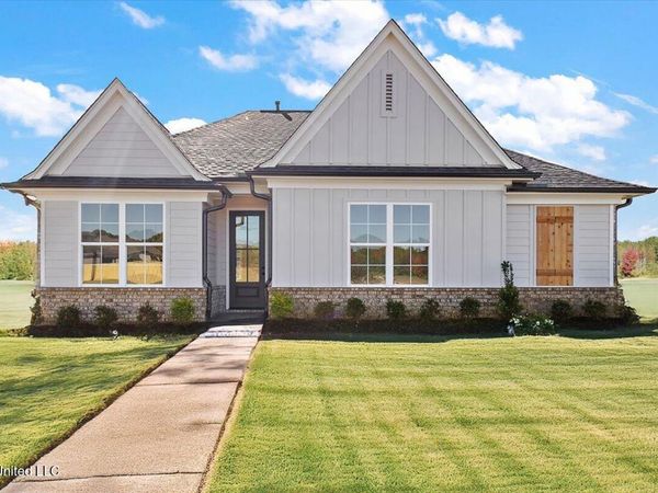 433 Sunflower Street, Nesbit, MS 38651