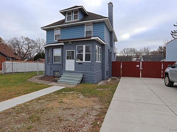 802 E 11 MILE Road, Royal Oak, MI 48067