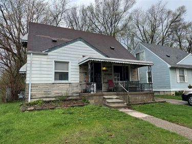 8247 Heyden Street, Detroit, MI 48228