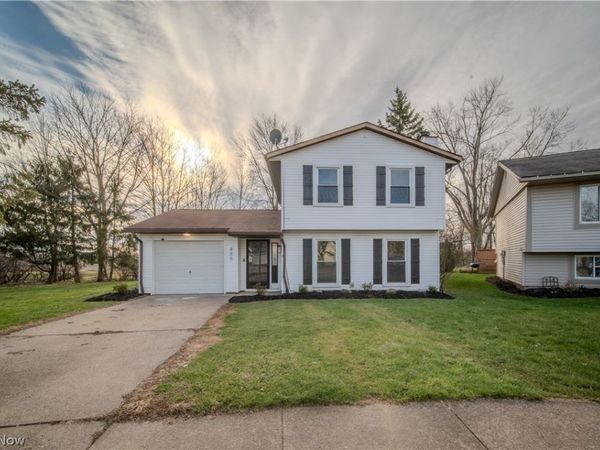 886 Bunker Hill, Medina, OH 44256