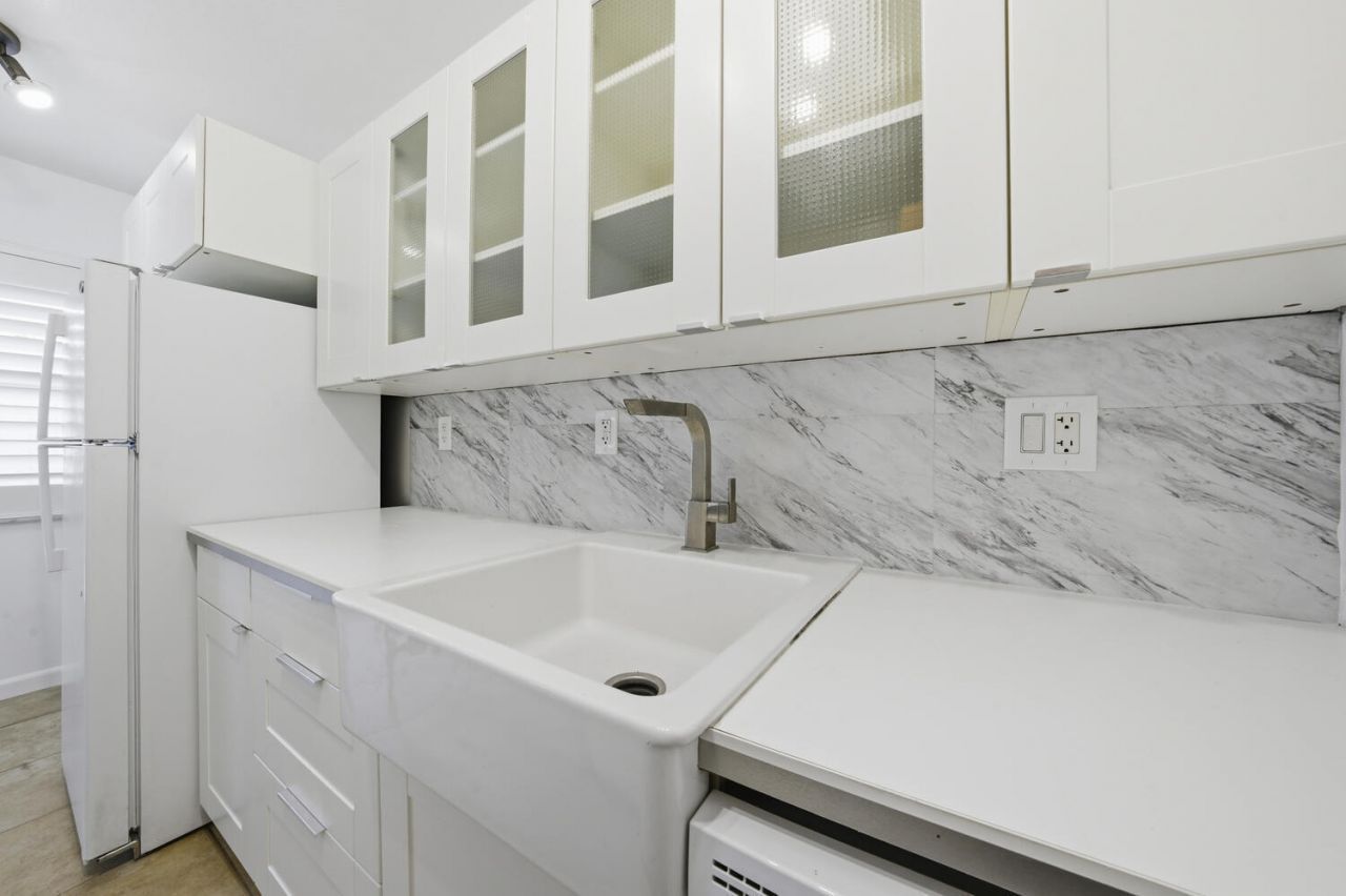 1200 NE 17th Court, Unit 1, Fort Lauderdale, FL 33305 Photo