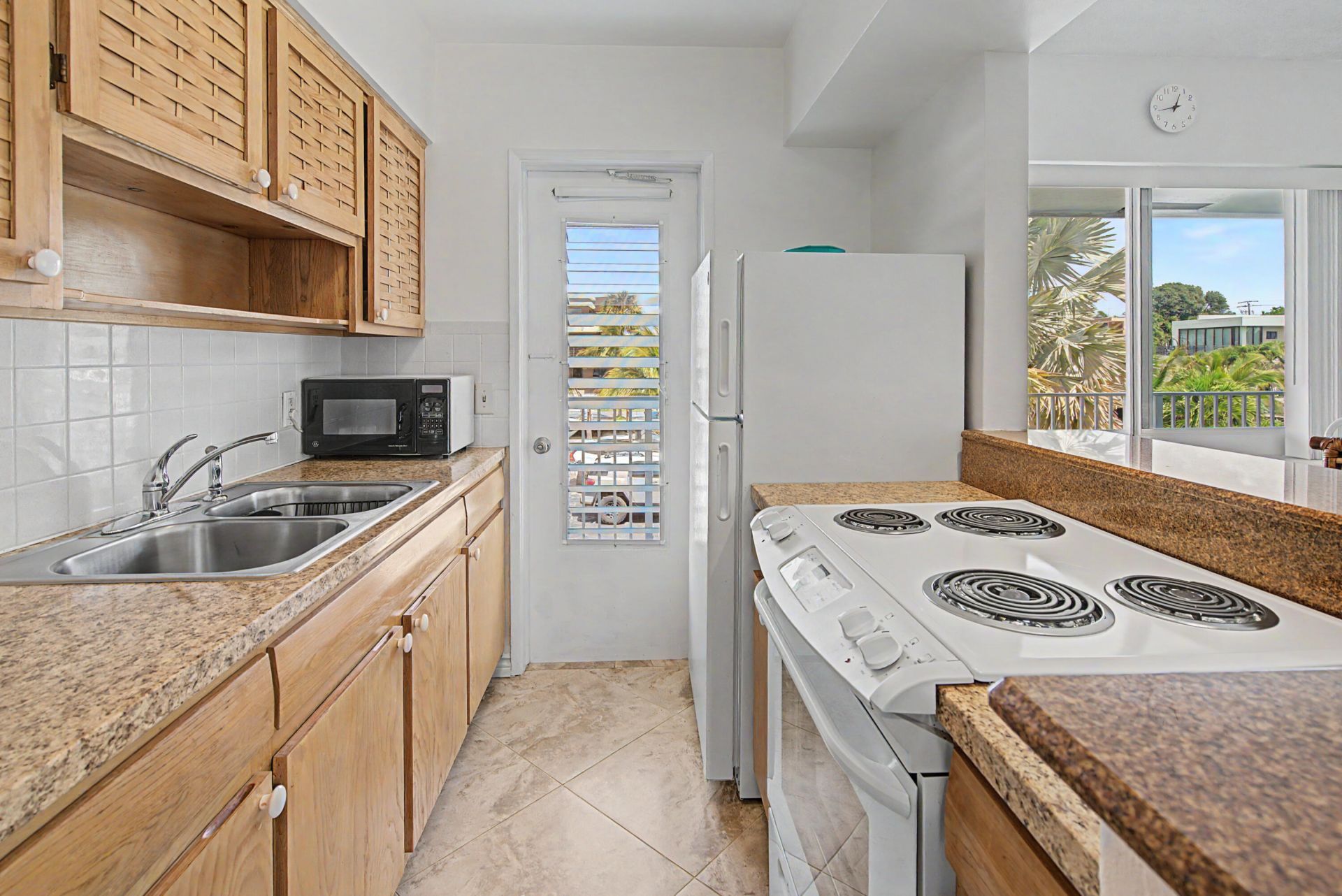 3232 Canal Drive, Unit Apt 18, Pompano Beach, FL 33062 Photo