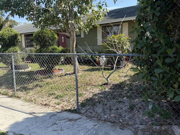 4776 Chariot Circle, Greenacres, FL 33463