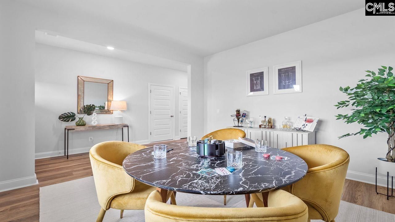 1012 Salient Court  Photo 4