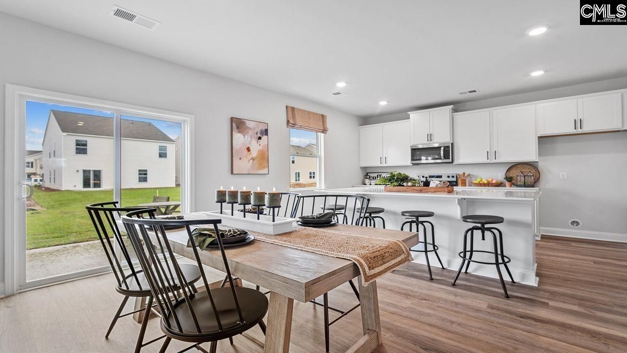 1012 Salient Court  Photo 5