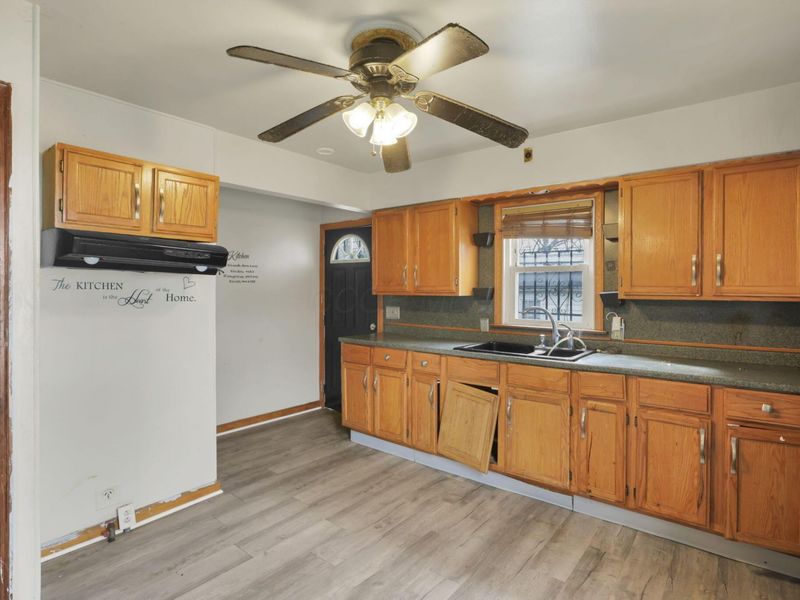 1363 Duxberry Avenue , Columbus, OH 43211 Photo 10