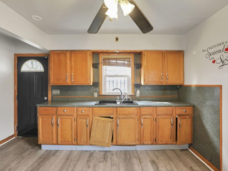 1363 Duxberry Avenue , Columbus, OH 43211 Photo 11