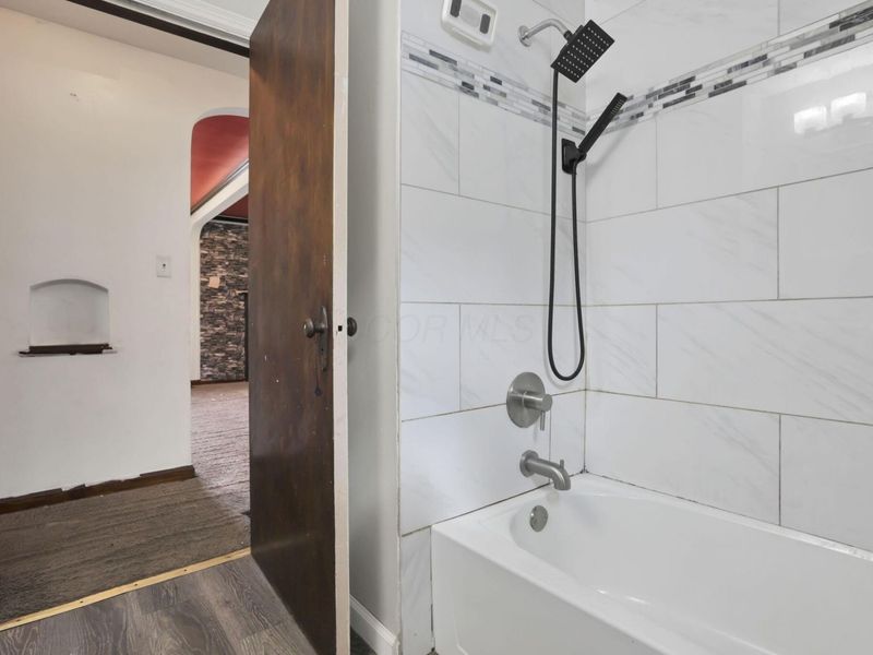 1363 Duxberry Avenue , Columbus, OH 43211 Photo 17