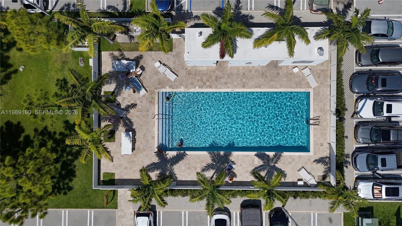 2555 NE 193rd St, Unit 2122, Miami, FL 33180 Photo