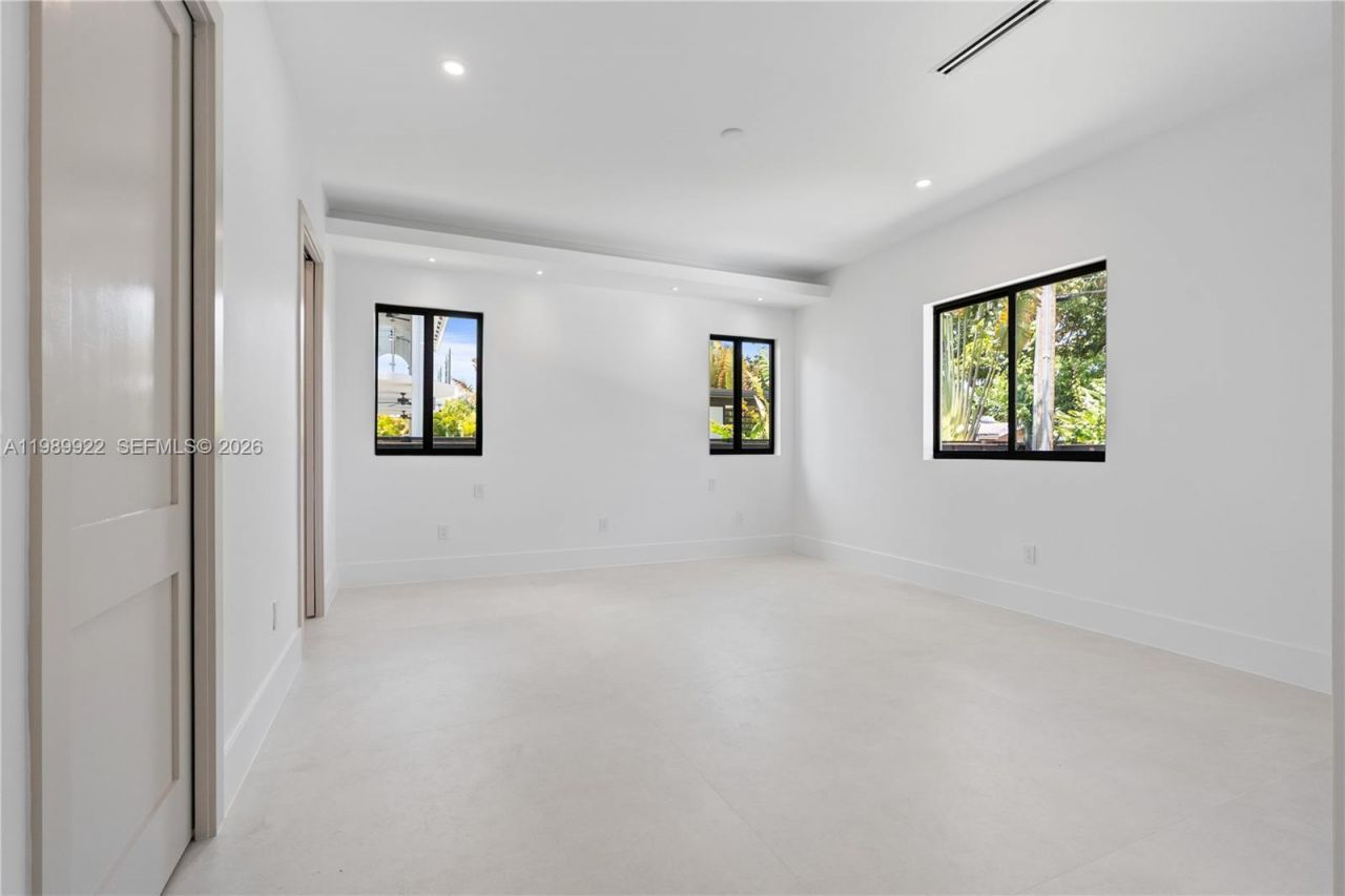 6221 SW 60th St, South Miami, FL 33143 Photo