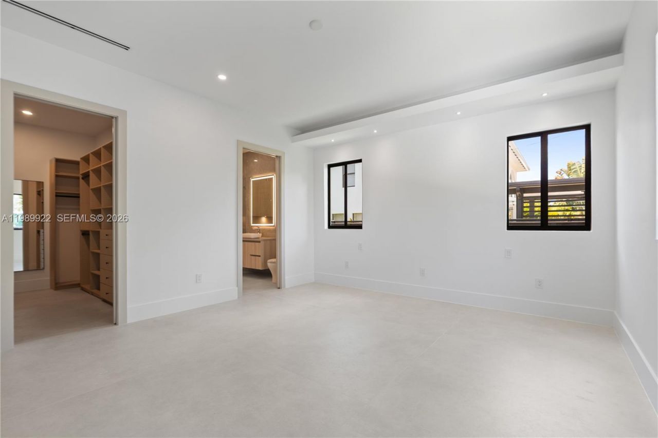 6221 SW 60th St, South Miami, FL 33143 Photo