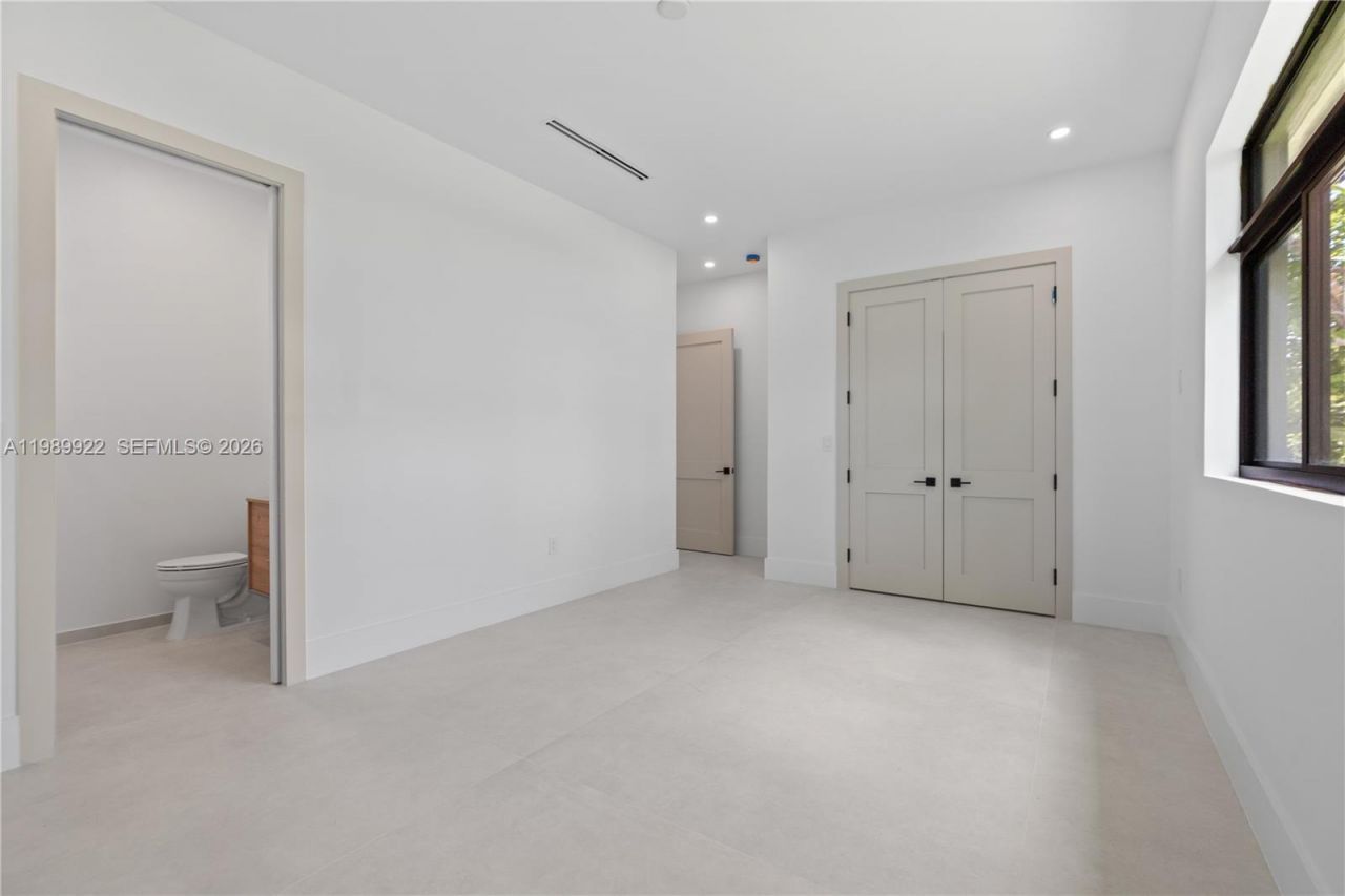 6221 SW 60th St, South Miami, FL 33143 Photo