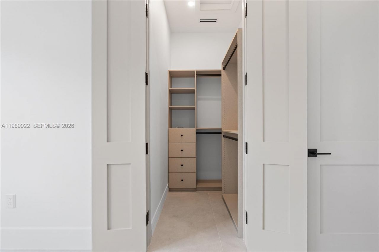 6221 SW 60th St, South Miami, FL 33143 Photo