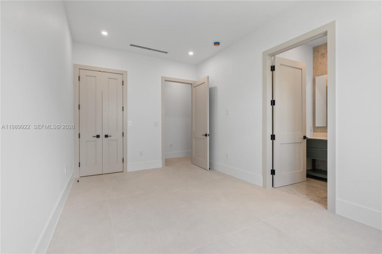 6221 SW 60th St, South Miami, FL 33143 Photo