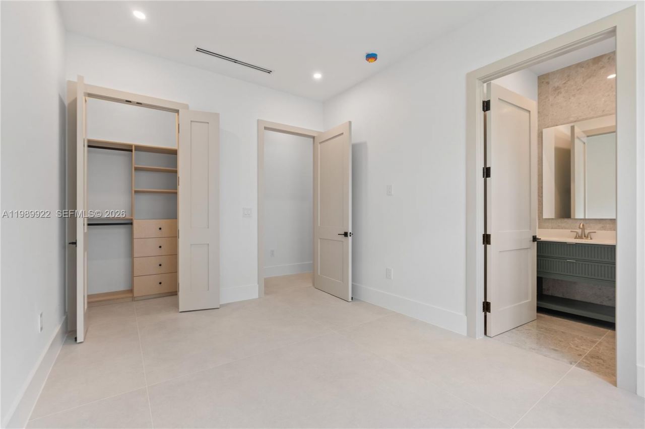 6221 SW 60th St, South Miami, FL 33143 Photo