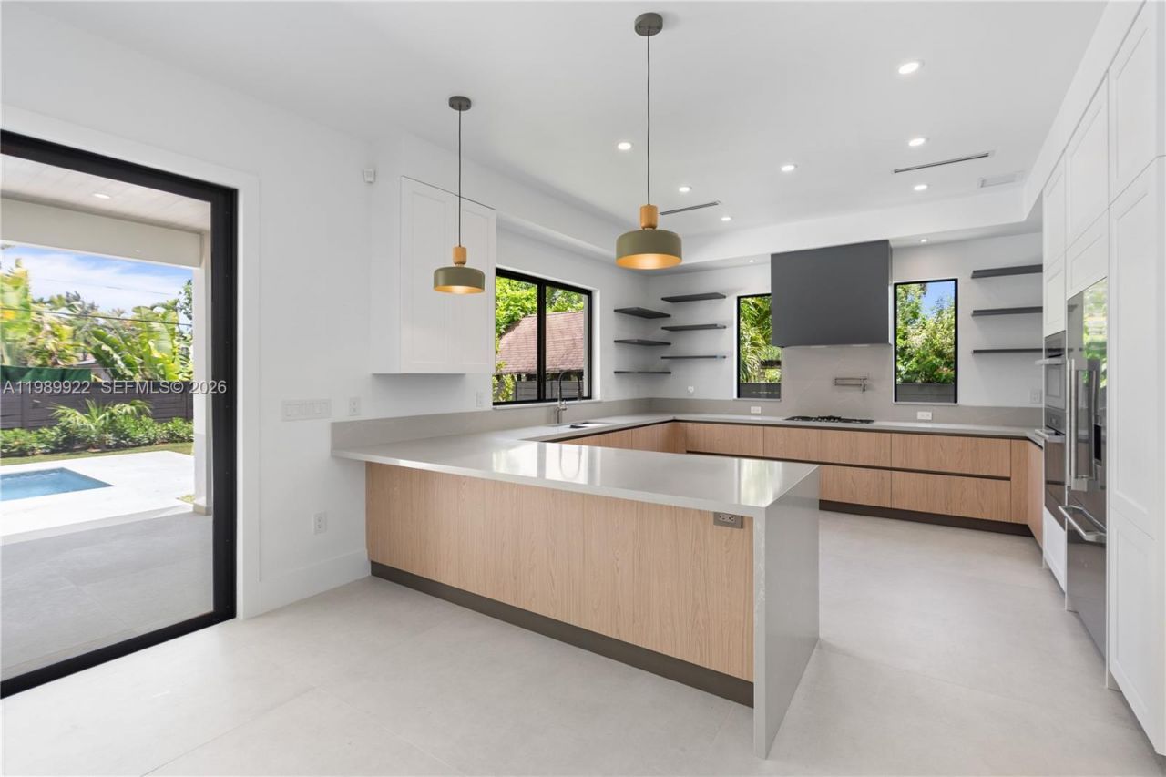 6221 SW 60th St, South Miami, FL 33143 Photo