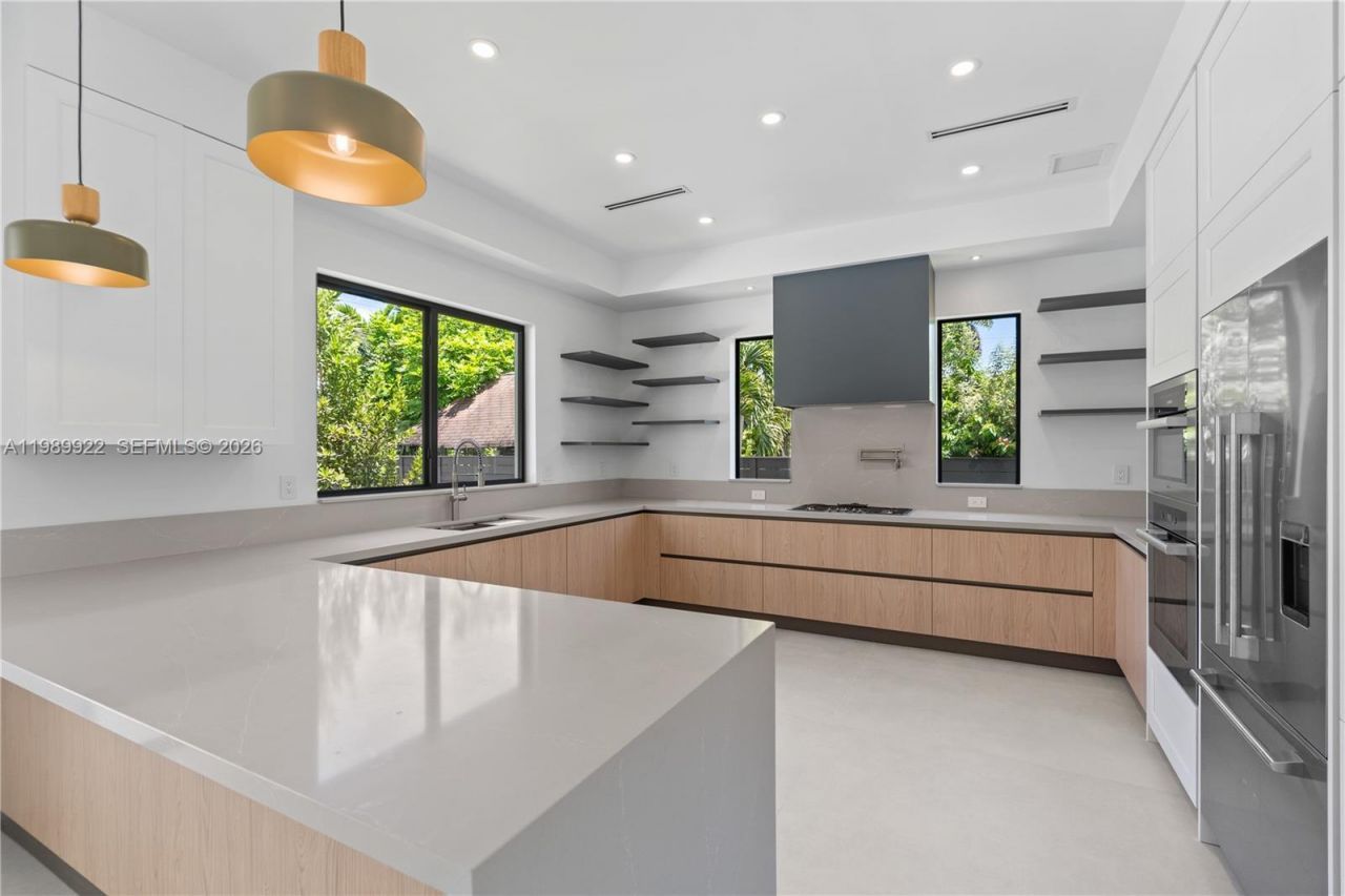 6221 SW 60th St, South Miami, FL 33143 Photo