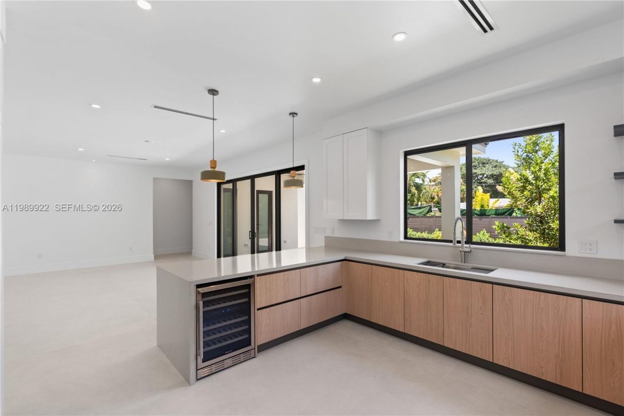 6221 SW 60th St, South Miami, FL 33143 Photo