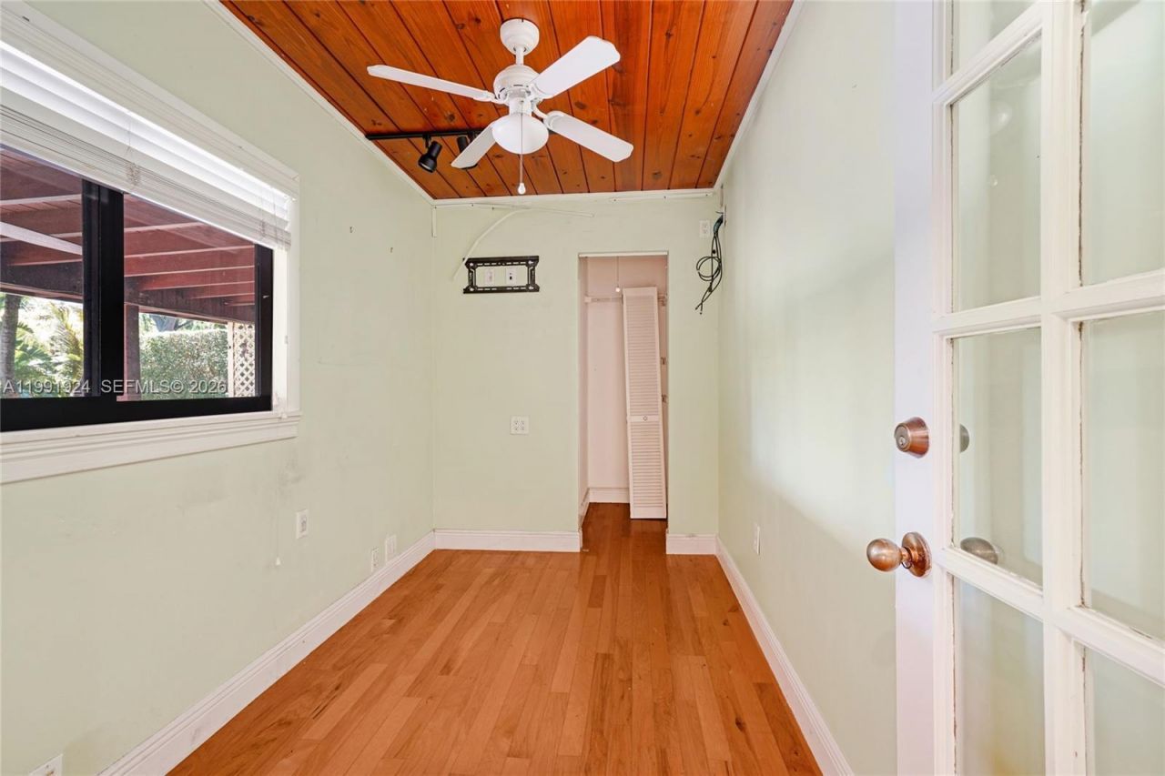 8250 SW 95th St, Miami, FL 33156 Photo