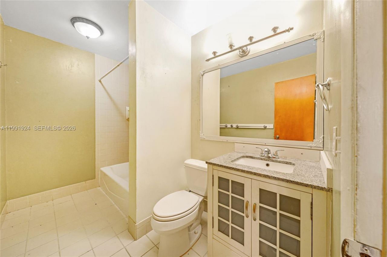 8250 SW 95th St, Miami, FL 33156 Photo