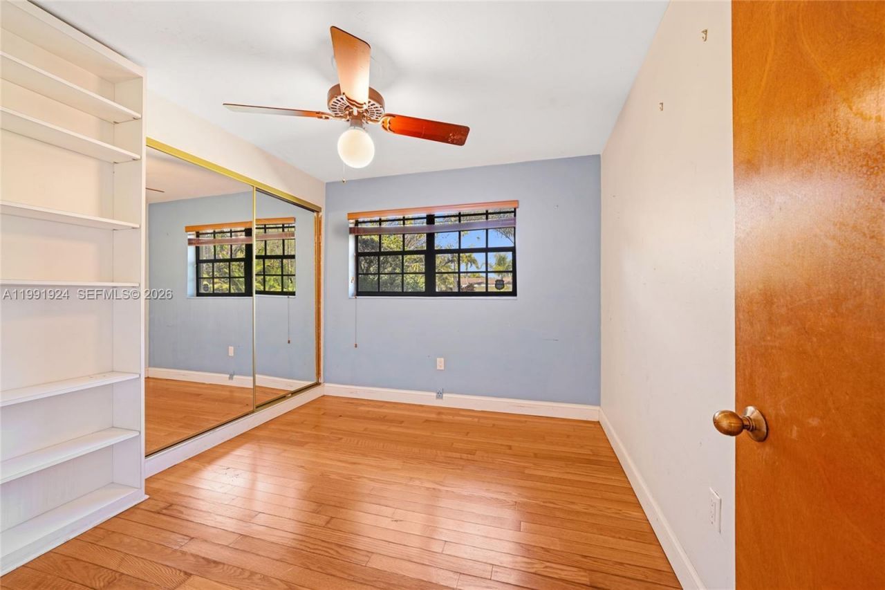 8250 SW 95th St, Miami, FL 33156 Photo