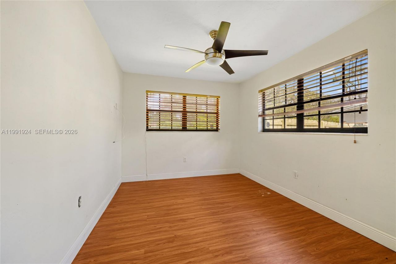 8250 SW 95th St, Miami, FL 33156 Photo