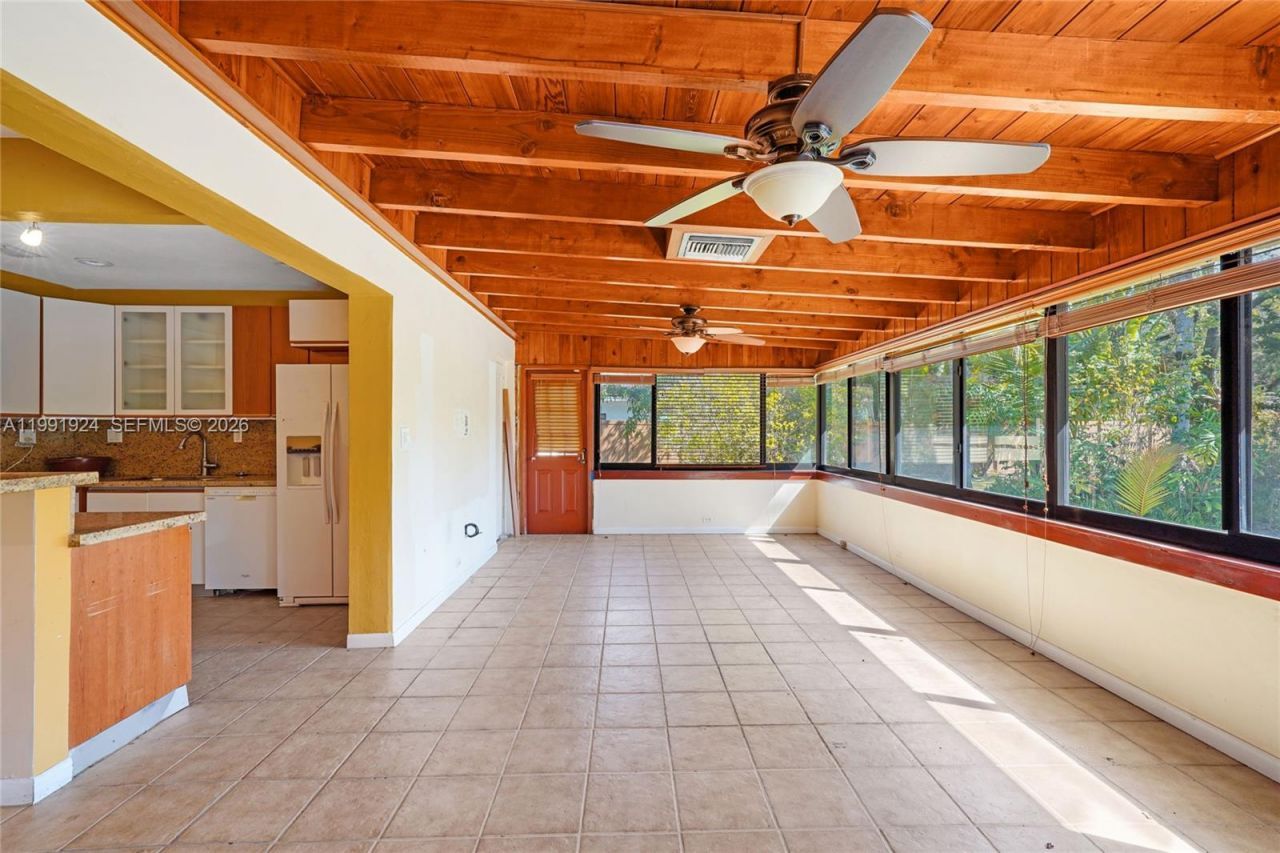 8250 SW 95th St, Miami, FL 33156 Photo