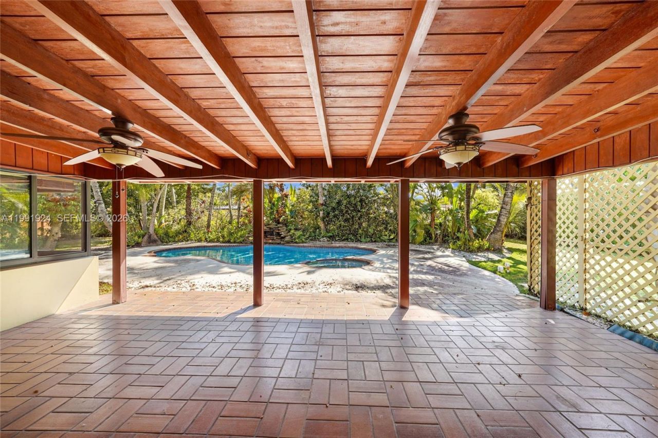 8250 SW 95th St, Miami, FL 33156 Photo