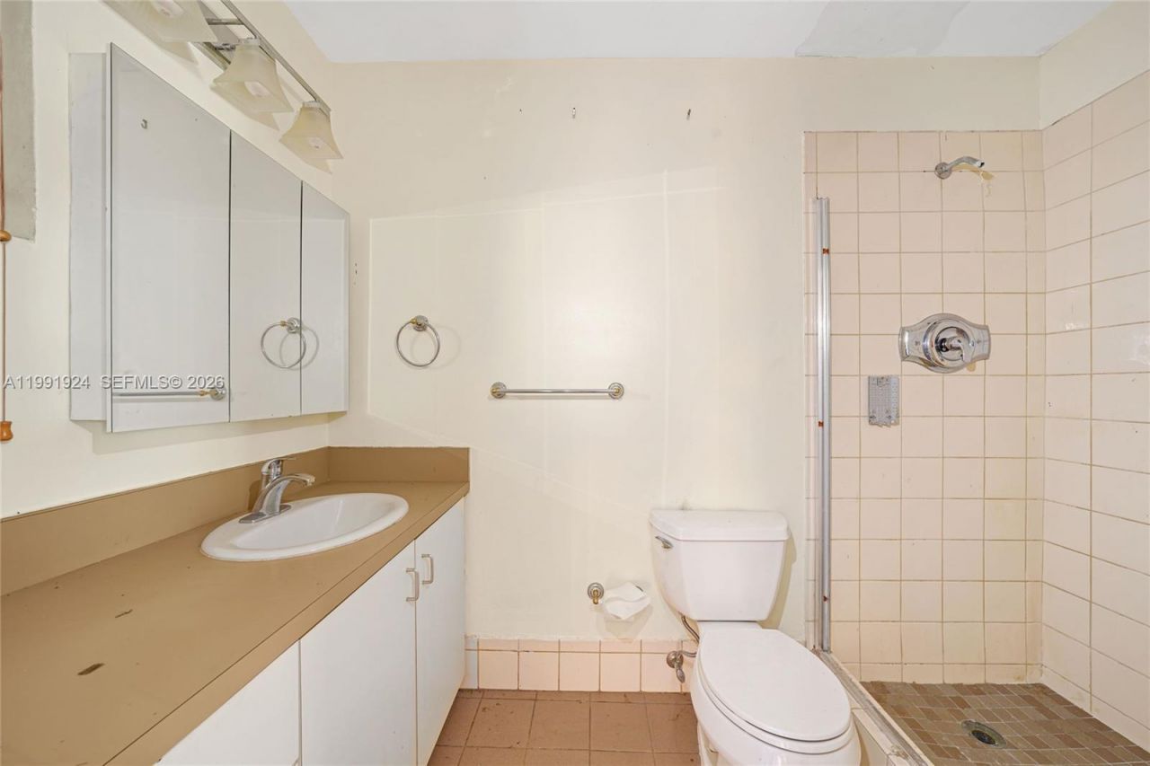 8250 SW 95th St, Miami, FL 33156 Photo