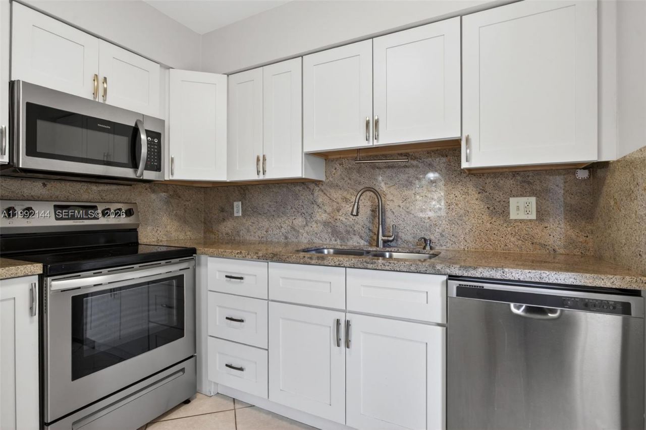 3900 NE 22nd Ave, Lighthouse Point, FL 33064 Photo