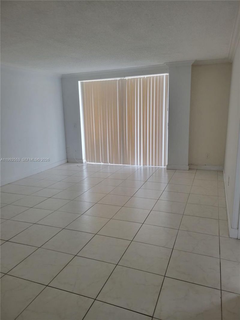 2020 NE 135th St , Unit 904, North Miami, FL 33181 Photo
