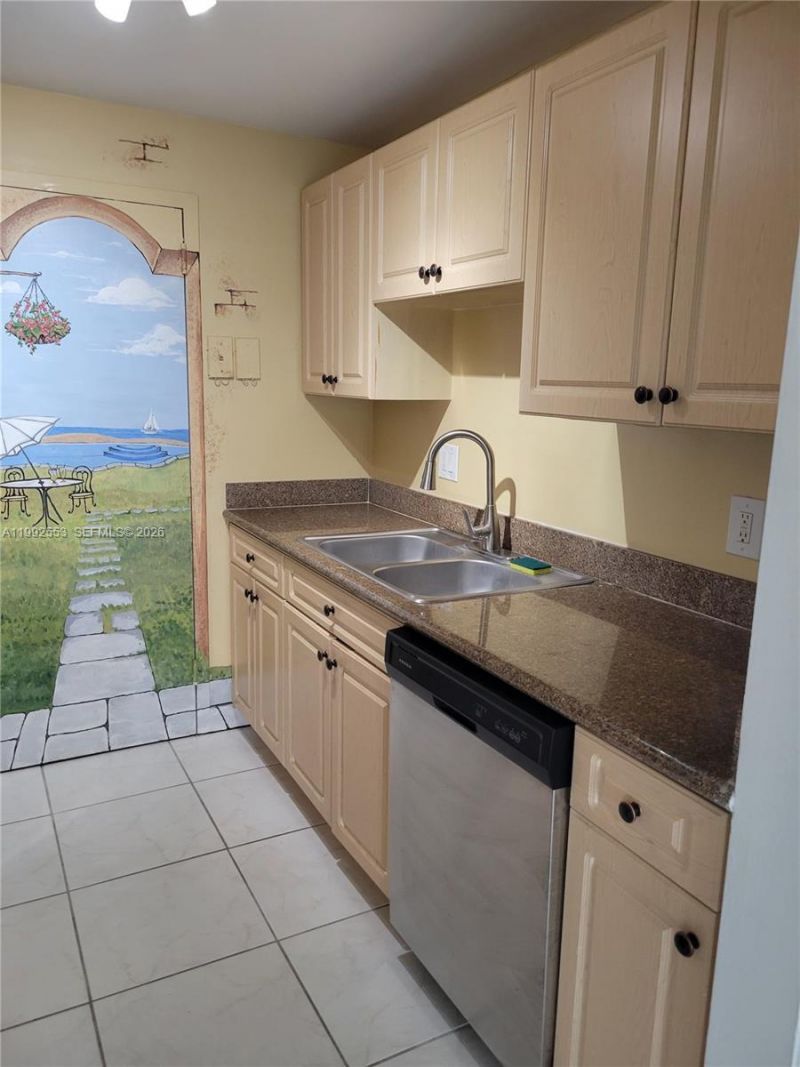 2020 NE 135th St , Unit 904, North Miami, FL 33181 Photo