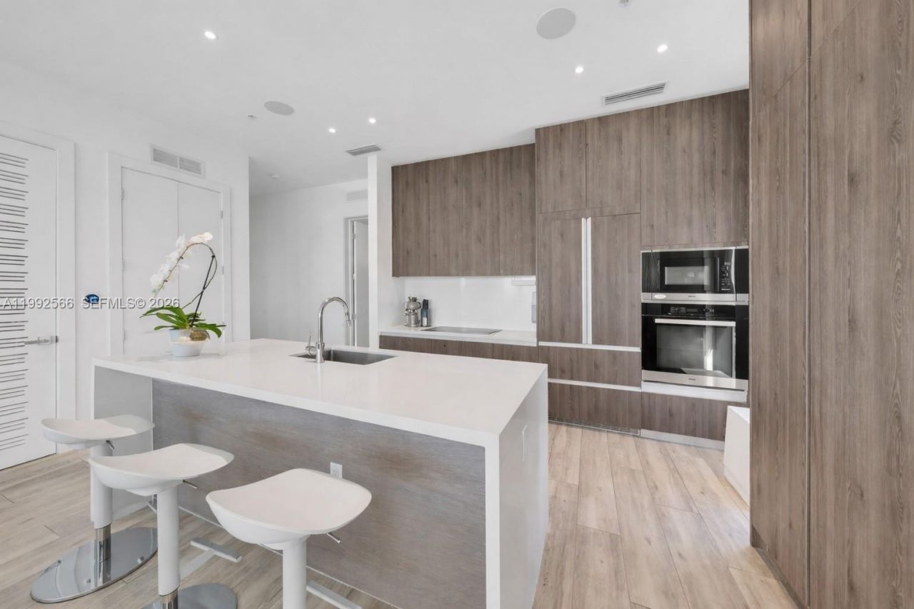 3156 SW 27th Ave , Unit 501, Miami, FL 33133 Photo