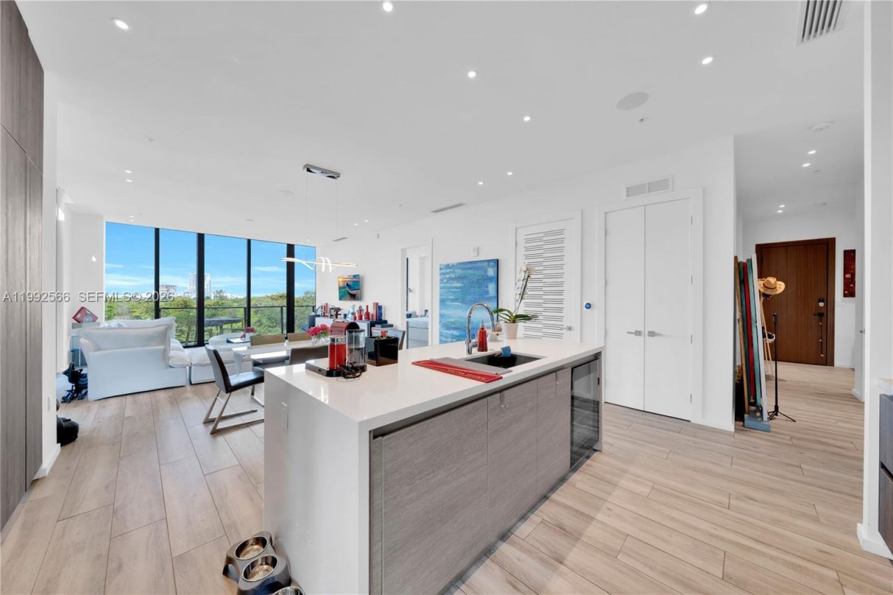 3156 SW 27th Ave , Unit 501, Miami, FL 33133 Photo